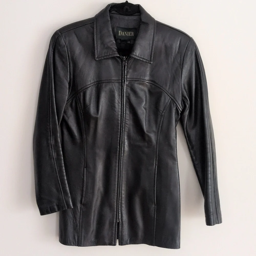 Vintage Danier Fitted ladies leather coat S - Picture 2 of 10